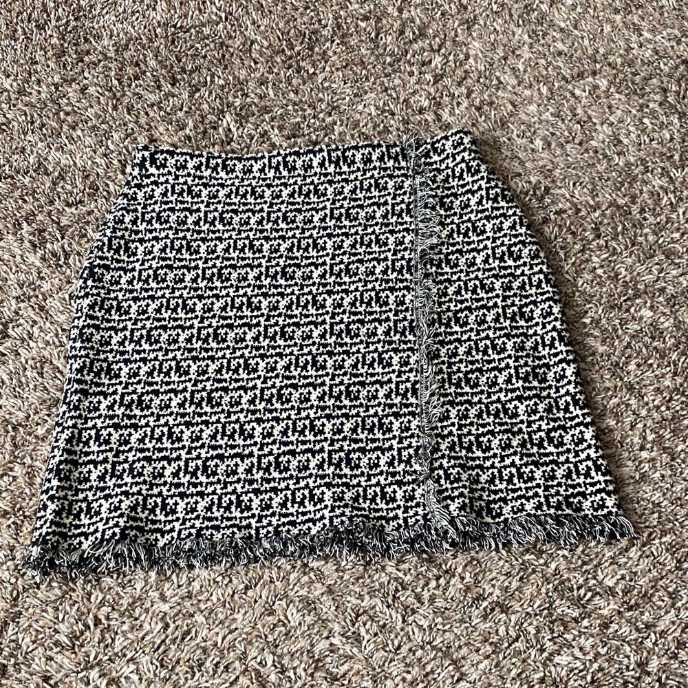 Max Studio Black and White Patterned Mini Skirt